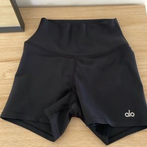 ALO Yoga 3" High-Waist Airlift Short - Black